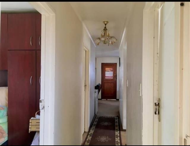 3 BEDROOM FREEHOLD FOR SALE IN ILITHA PARK